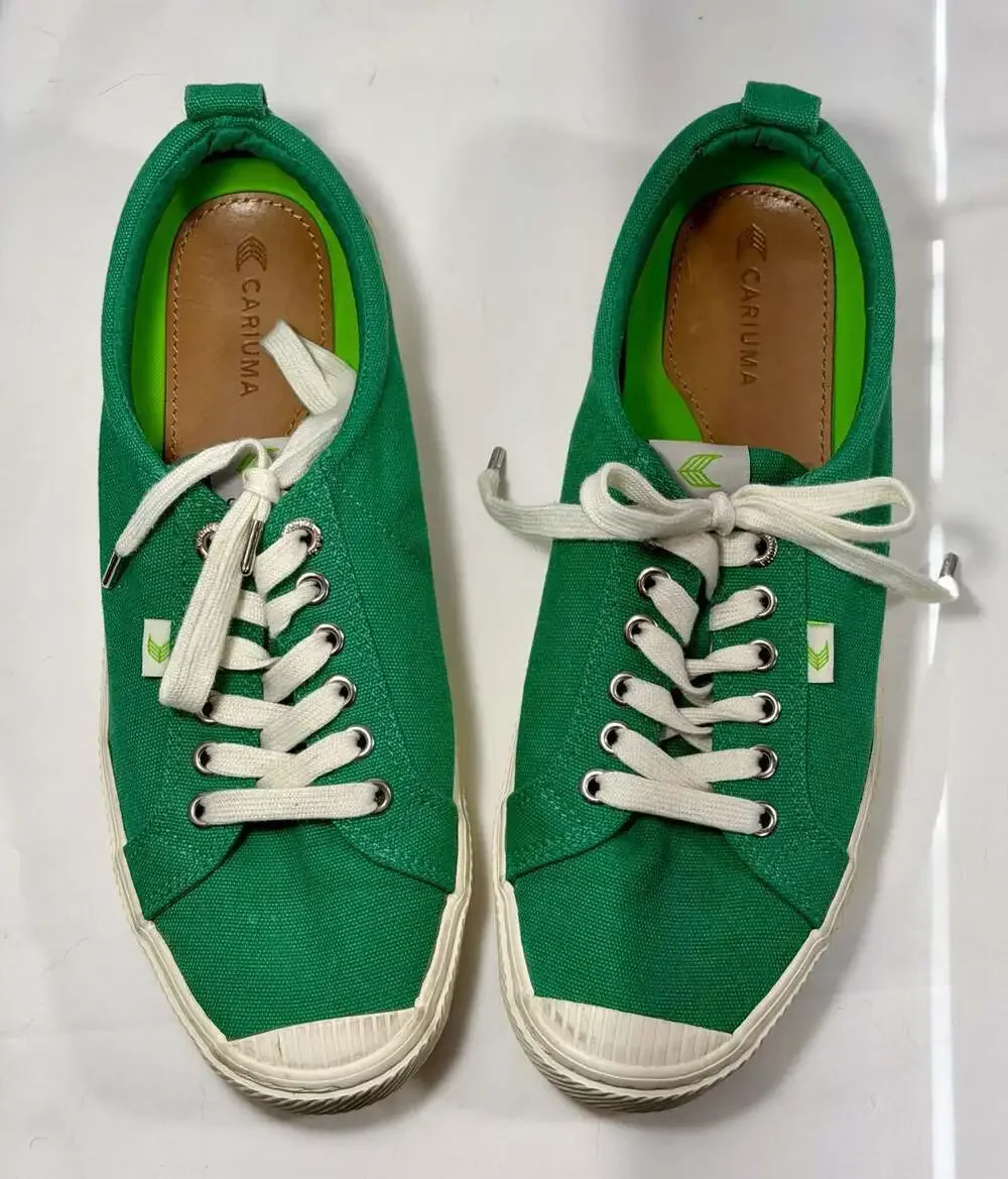 Cariuma OCA Low Green Canvas Sneakers Men's 8.5 / Women's 10